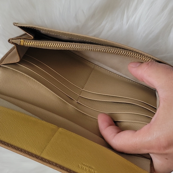 PRADA wallet - Picture 12 of 17
